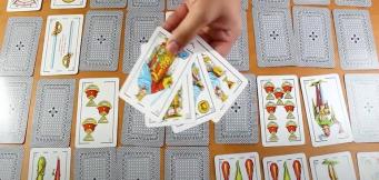 como jugar al solitario baraja española